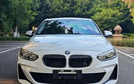 BMW 1 серия, 2021 год, 2 000 000 рублей, 2 фотография