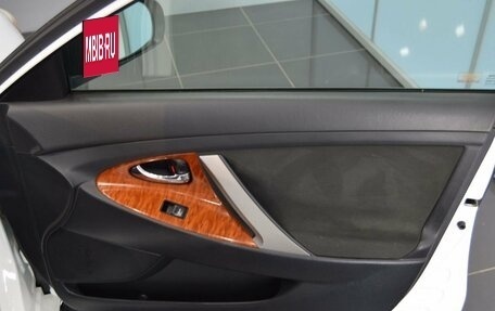Toyota Camry, 2011 год, 1 180 000 рублей, 10 фотография