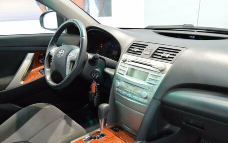 Toyota Camry, 2011 год, 1 180 000 рублей, 13 фотография