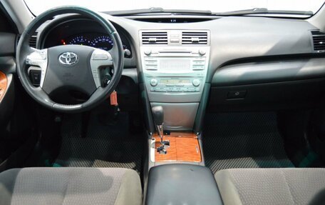 Toyota Camry, 2011 год, 1 180 000 рублей, 26 фотография