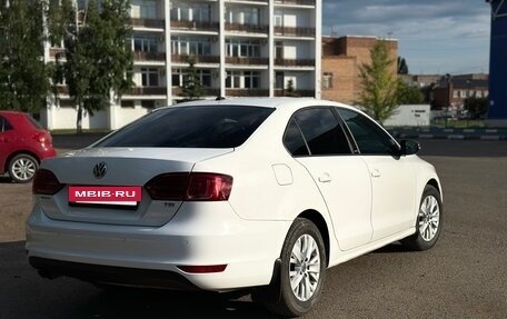 Volkswagen Jetta VI, 2014 год, 929 000 рублей, 3 фотография