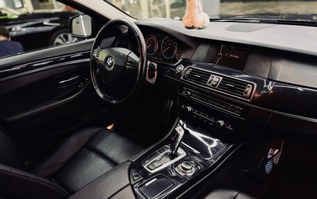 BMW 5 серия, 2013 год, 2 300 000 рублей, 13 фотография