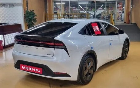 Toyota Prius IV XW50, 2024 год, 4 030 000 рублей, 4 фотография