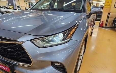 Toyota Highlander, 2023 год, 6 400 000 рублей, 1 фотография