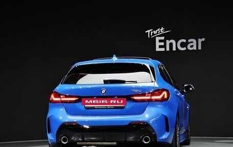 BMW 1 серия, 2021 год, 2 632 000 рублей, 3 фотография