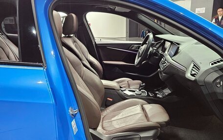 BMW 1 серия, 2021 год, 2 632 000 рублей, 16 фотография