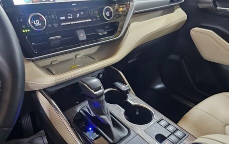 Toyota Highlander, 2023 год, 6 400 000 рублей, 11 фотография