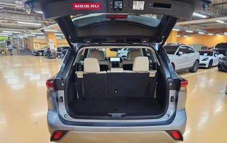 Toyota Highlander, 2023 год, 6 400 000 рублей, 15 фотография