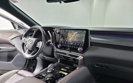 Lexus RX IV рестайлинг, 2023 год, 7 350 000 рублей, 13 фотография
