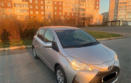 Toyota Vitz, 2017 год, 990 000 рублей, 3 фотография