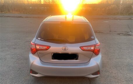 Toyota Vitz, 2017 год, 990 000 рублей, 13 фотография