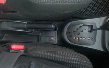 Toyota Vitz, 2017 год, 990 000 рублей, 6 фотография