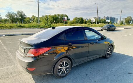 Hyundai Solaris II рестайлинг, 2011 год, 700 000 рублей, 2 фотография