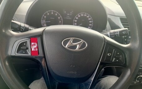 Hyundai Solaris II рестайлинг, 2011 год, 700 000 рублей, 7 фотография