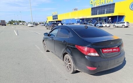 Hyundai Solaris II рестайлинг, 2011 год, 700 000 рублей, 3 фотография