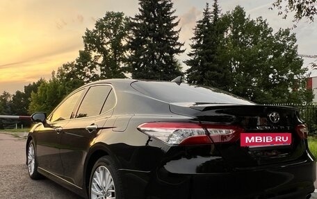 Toyota Camry, 2019 год, 2 750 000 рублей, 5 фотография