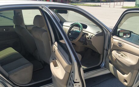 Toyota Vista V30, 2002 год, 530 000 рублей, 6 фотография