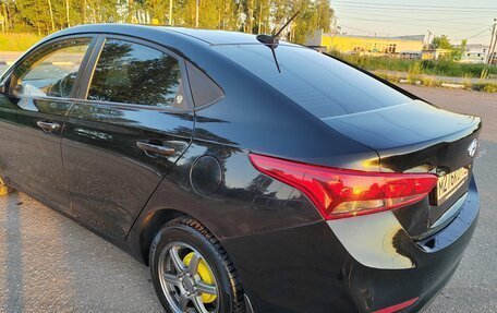 Hyundai Solaris II рестайлинг, 2017 год, 1 050 000 рублей, 11 фотография