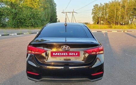 Hyundai Solaris II рестайлинг, 2017 год, 1 050 000 рублей, 13 фотография