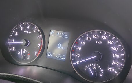 Hyundai Solaris II рестайлинг, 2017 год, 1 050 000 рублей, 12 фотография