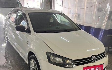 Volkswagen Polo VI (EU Market), 2013 год, 680 000 рублей, 2 фотография