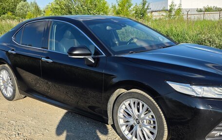 Toyota Camry, 2018 год, 2 450 000 рублей, 10 фотография