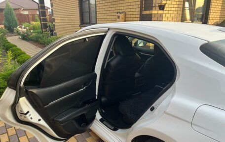 Toyota Camry, 2019 год, 2 800 000 рублей, 18 фотография