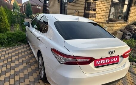 Toyota Camry, 2019 год, 2 800 000 рублей, 21 фотография