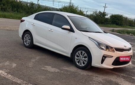 KIA Rio IV, 2018 год, 1 050 000 рублей, 5 фотография