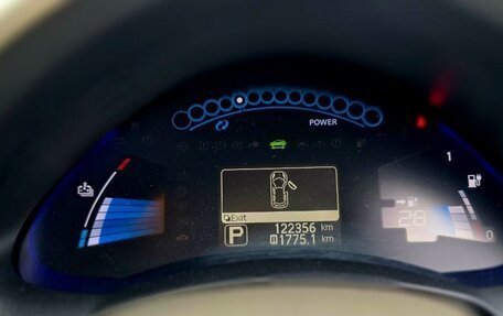 Nissan Leaf I, 2011 год, 570 000 рублей, 14 фотография