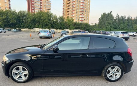 BMW 1 серия, 2011 год, 700 000 рублей, 2 фотография