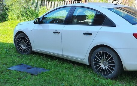 Chevrolet Cruze II, 2012 год, 650 000 рублей, 2 фотография