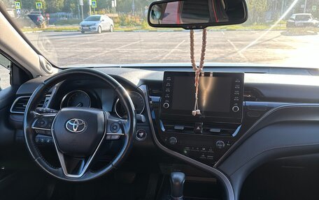 Toyota Camry, 2021 год, 3 700 000 рублей, 13 фотография