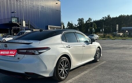 Toyota Camry, 2021 год, 3 700 000 рублей, 5 фотография