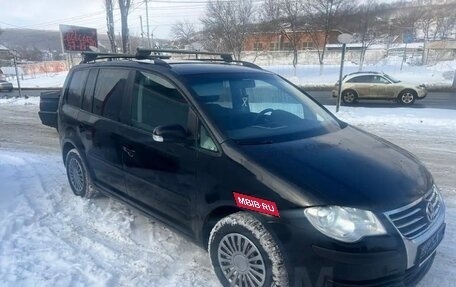 Volkswagen Touran III, 2008 год, 780 000 рублей, 4 фотография