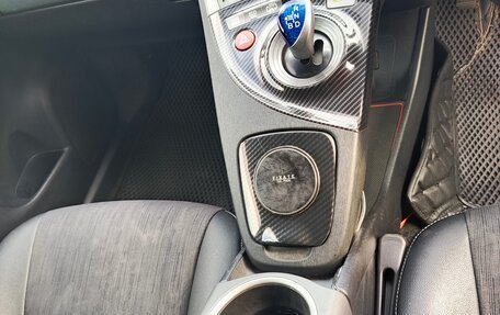Toyota Prius, 2013 год, 1 450 000 рублей, 11 фотография