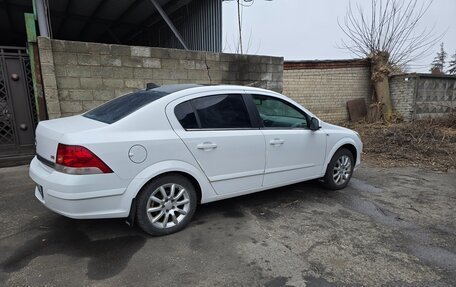 Opel Astra H, 2013 год, 700 000 рублей, 3 фотография