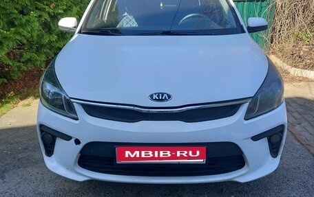 KIA Rio IV, 2018 год, 785 000 рублей, 3 фотография