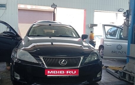 Lexus IS II рестайлинг 2, 2010 год, 1 600 000 рублей, 2 фотография
