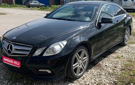 Mercedes-Benz E-Класс, 2011 год, 1 300 000 рублей, 2 фотография