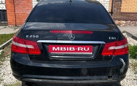 Mercedes-Benz E-Класс, 2011 год, 1 300 000 рублей, 5 фотография