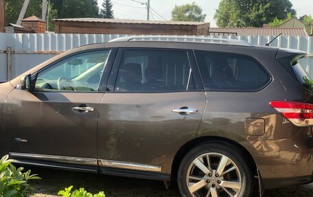 Nissan Pathfinder, 2014 год, 2 090 000 рублей, 4 фотография
