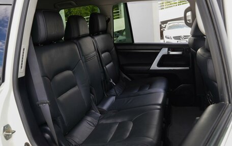 Toyota Land Cruiser 200, 2016 год, 4 400 000 рублей, 7 фотография