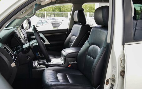 Toyota Land Cruiser 200, 2016 год, 4 400 000 рублей, 10 фотография