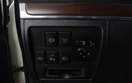 Toyota Land Cruiser 200, 2016 год, 4 400 000 рублей, 18 фотография