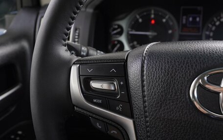 Toyota Land Cruiser 200, 2016 год, 4 400 000 рублей, 20 фотография