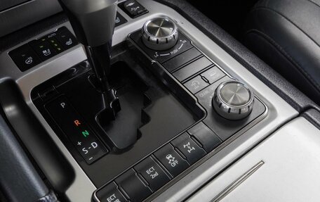 Toyota Land Cruiser 200, 2016 год, 4 400 000 рублей, 22 фотография
