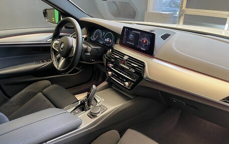 BMW 5 серия, 2019 год, 4 200 000 рублей, 18 фотография