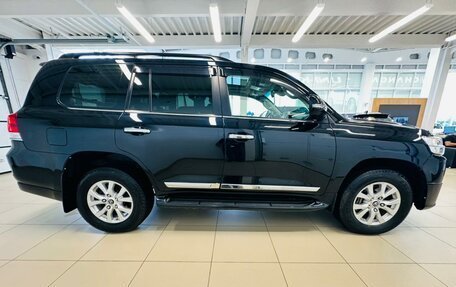 Toyota Land Cruiser 200, 2016 год, 4 799 900 рублей, 7 фотография