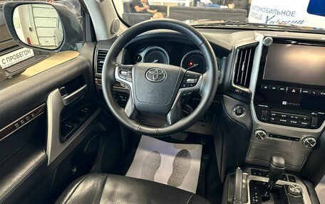 Toyota Land Cruiser 200, 2016 год, 4 799 900 рублей, 14 фотография